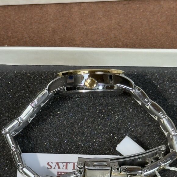 OLEVS Women’s Quartz Watch Black Dial Two-Tone Stainless Steel Date Day 5567L - Picture 7 of 12